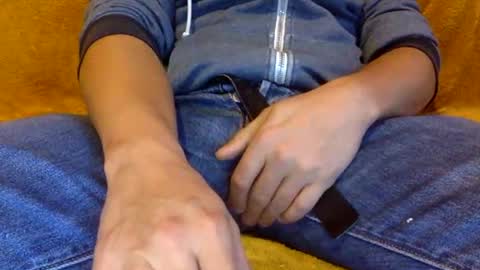 tombi125 online show from October 12, 2025, 4:50 pm