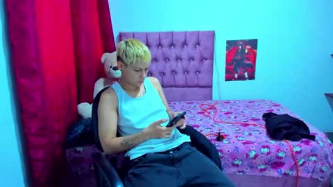 tomboygirl69 online show from December 28, 2024, 6:18 pm