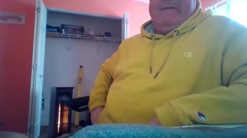 tomcat4848 online show from December 18, 2025, 5:19 pm