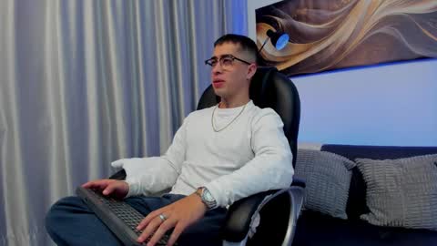 Tomas online show from April 2, 2026, 3:59 am