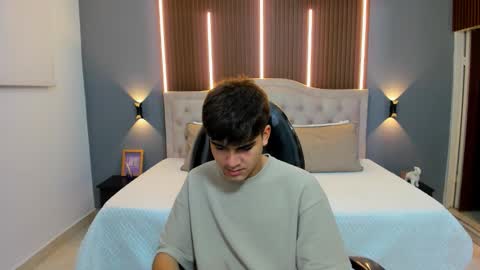 Tommy  online show from November 4, 2025, 3:38 am