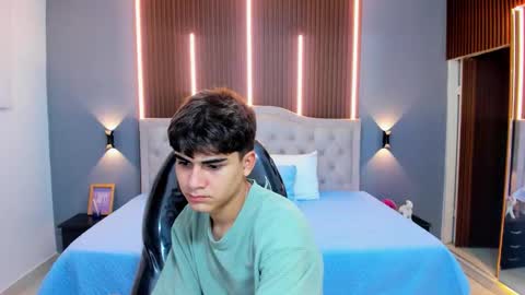 Tommy  online show from November 6, 2025, 4:02 am