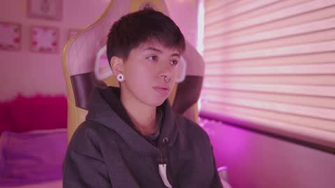 Blue  online show from February 3, 2026, 3:17 pm