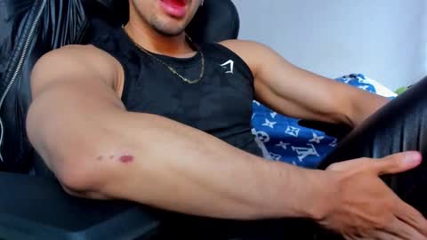 Twitter BreddTommy IG tommy bredd online show from September 16, 2025, 7:37 pm