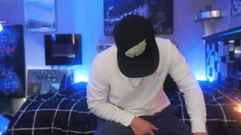 Snapshot of tommy_knuckles chatting on January 4, 2025, 7:24 am Tommy online show from January 4, 2025, 7:24 am