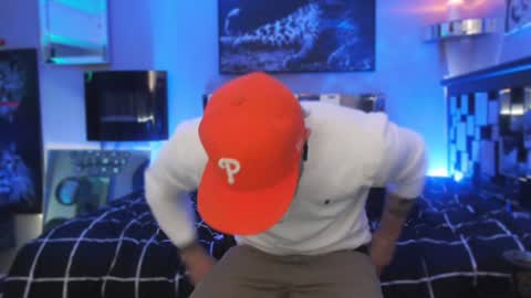 Snapshot of tommy_knuckles chatting on January 8, 2025, 5:27 am Tommy online show from January 8, 2025, 5:27 am