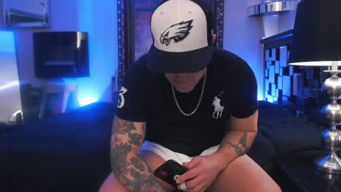 Snapshot of tommy_knuckles chatting on February 4, 2025, 2:53 pm Tommy online show from February 4, 2025, 2:53 pm