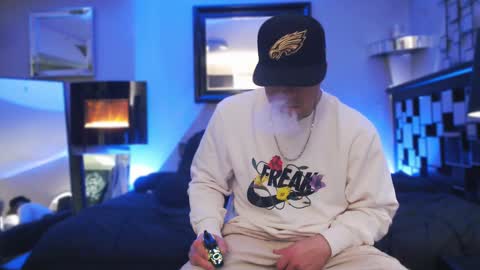 Snapshot of tommy_knuckles chatting on February 13, 2025, 6:20 am Tommy online show from February 13, 2025, 6:20 am