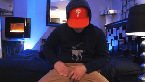 Snapshot of tommy_knuckles chatting on February 17, 2025, 1:42 pm Tommy online show from February 17, 2025, 1:42 pm