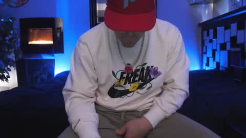 Snapshot of tommy_knuckles chatting on March 8, 2025, 10:56 pm Tommy online show from March 8, 2025, 10:56 pm