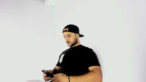 tommy_sccott online show from September 21, 2025, 10:11 pm