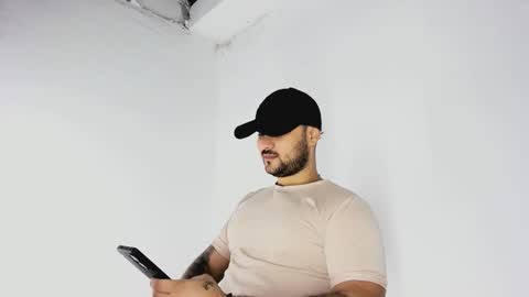 tommy_sccott online show from November 8, 2025, 9:24 pm