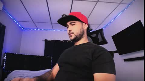 tommy_sccott online show from February 7, 2026, 9:29 pm