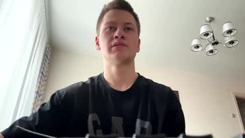 Snapshot of tommy_shak chatting on February 20, 2025, 9:00 am Tommy Shak online show from February 20, 2025, 9:00 am