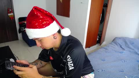 Snapshot of tommy_sins619 chatting on December 4, 2024, 6:50 pm Dirty Tommy online show from December 4, 2024, 6:50 pm