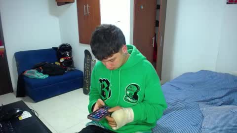 Snapshot of tommy_sins619 chatting on January 8, 2025, 5:16 am Dirty Tommy online show from January 8, 2025, 5:16 am