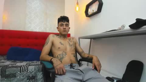 Snapshot of tommy_will chatting on December 5, 2025, 2:53 am tommy_will online show from December 5, 2025, 2:53 am