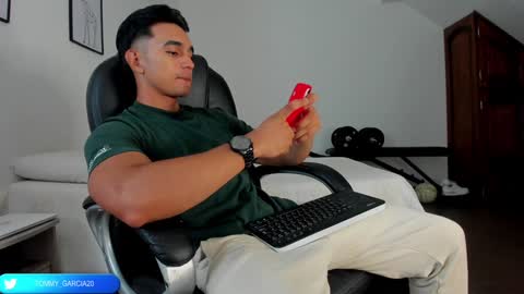 Snapshot of tommygarcia_ chatting on January 15, 2025, 5:26 pm Instagram t garcia69 online show from January 15, 2025, 5:26 pm