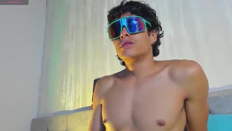tommyhot7 online show from June 11, 2026, 12:32 am