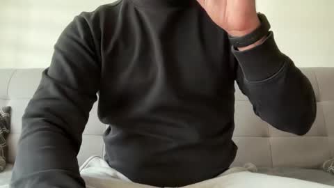 tommyjay32 online show from September 16, 2025, 12:28 pm