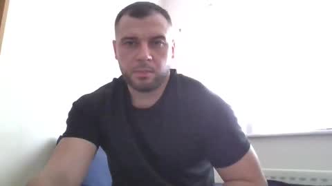 tommyy19901 online show from October 14, 2025, 1:12 pm