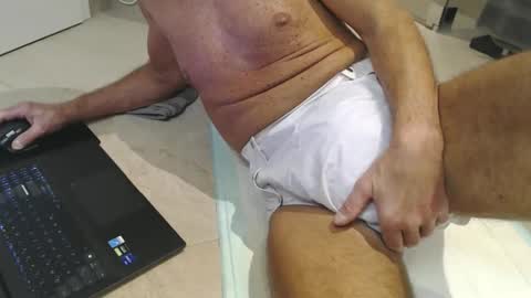 tomypommy61 online show from May 3, 2026, 5:35 am