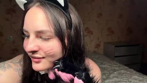 Bella  online show from February 28, 2026, 3:13 pm