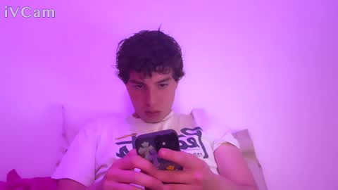 toni_y_sam online show from April 29, 2026, 1:21 am