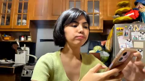 Snapshot of toniebirley chatting on May 26, 2026, 5:14 am Mila online show from May 26, 2026, 5:14 am