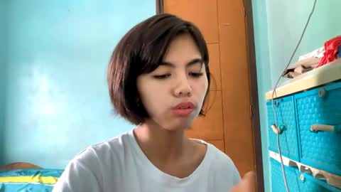 Snapshot of toniebirley chatting on May 29, 2026, 3:26 am Mila online show from May 29, 2026, 3:26 am