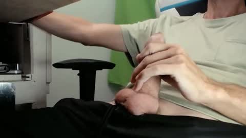 Snapshot of tontin69 chatting on February 20, 2025, 3:23 am tontin69 online show from February 20, 2025, 3:23 am