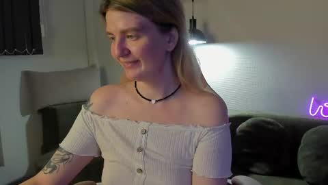 Snapshot of tonyameow chatting on July 5, 2026, 1:12 am Tonya online show from July 5, 2026, 1:12 am