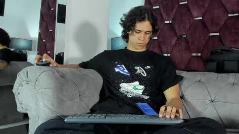 Tony Benedetti online show from April 16, 2026, 9:39 pm