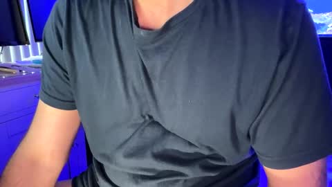 tonymontana202323898991 online show from April 12, 2026, 10:20 am