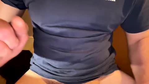 tonymontana202323898991 online show from April 15, 2026, 7:32 pm