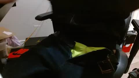 tonytonytony3001 online show from January 3, 2025, 7:50 pm