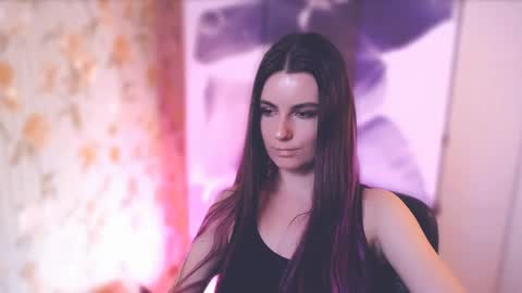 Snapshot of too_beautiful chatting on February 25, 2025, 1:50 pm Elizabeth online show from February 25, 2025, 1:50 pm