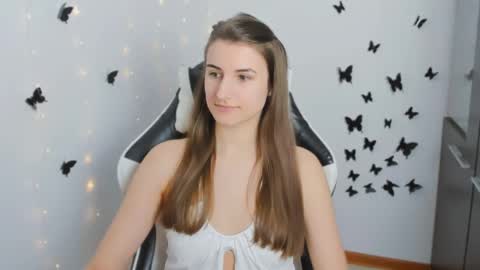 Alisson online show from March 12, 2025, 2:34 pm