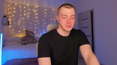 Snapshot of toohornyserj chatting on December 8, 2024, 7:54 pm toohornyserj online show from December 8, 2024, 7:54 pm