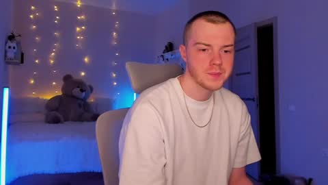 Snapshot of toohornyserj chatting on December 9, 2024, 8:33 pm toohornyserj online show from December 9, 2024, 8:33 pm