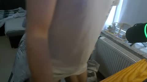 toohugeandstonedxoxo online show from March 8, 2026, 12:53 pm