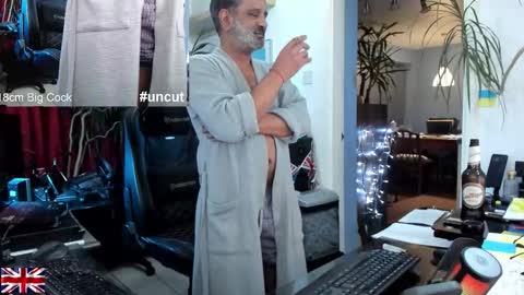 topalphaboss online show from September 26, 2025, 7:29 pm