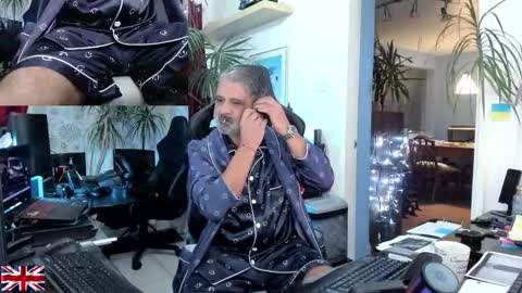 topalphaboss online show from October 14, 2025, 5:25 pm