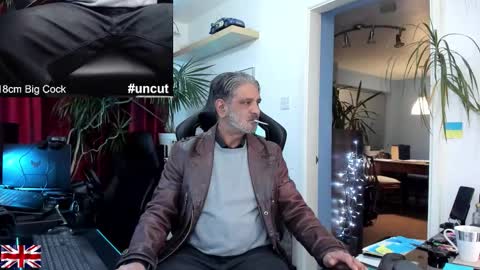 topalphaboss online show from November 23, 2025, 7:24 pm