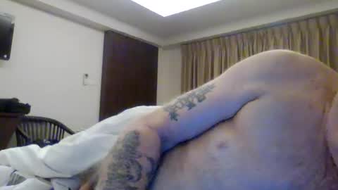 topfoxs30 online show from February 10, 2026, 11:42 pm