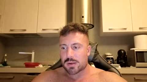 Snapshot of toro_arrapato chatting on May 26, 2026, 2:07 am toro_arrapato online show from May 26, 2026, 2:07 am