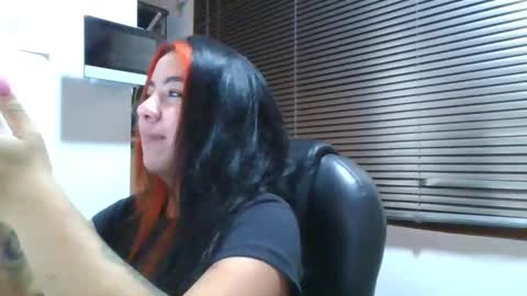 karla online show from December 22, 2025, 6:27 pm