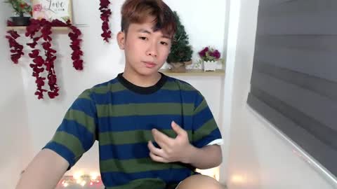 Snapshot of totalbabe1x chatting on January 28, 2025, 12:11 pm totalbabe1x online show from January 28, 2025, 12:11 pm