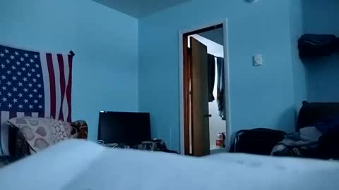 totallyawesome_65 online show from January 15, 2025, 1:52 pm