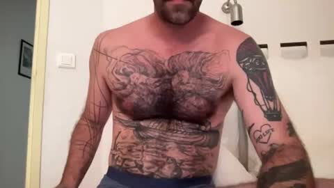 Snapshot of toutsexy chatting on June 25, 2026, 10:20 am toutsexy online show from June 25, 2026, 10:20 am